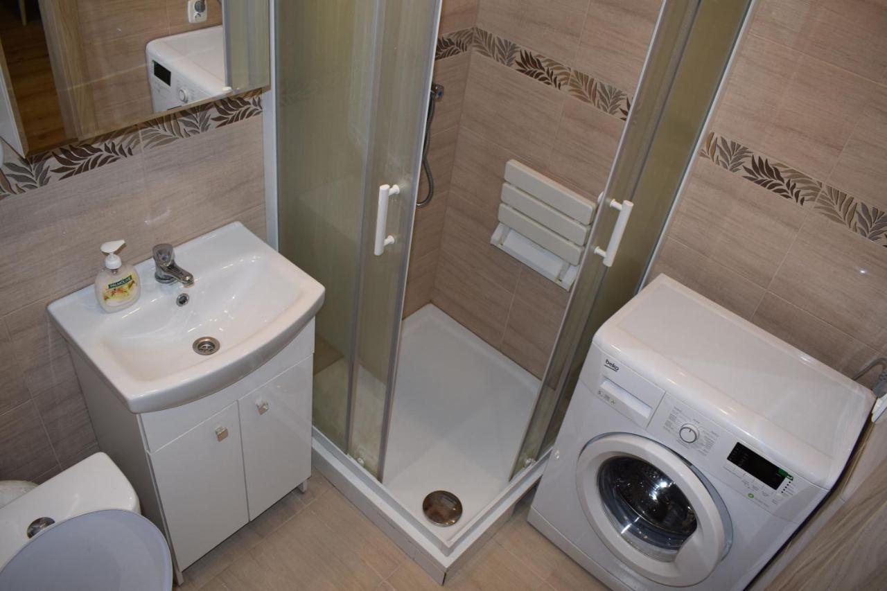 Apartament M-3 Centrum เชสโตฮอวา ภายนอก รูปภาพ